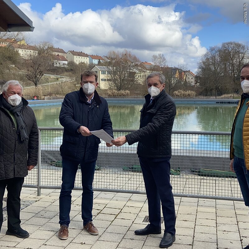 Bund fördert Sanierung des Freibads in Altmannstein