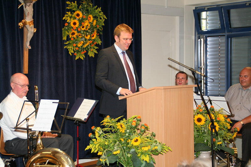 Dr. Reinhard Brandl bei seinem Grußwort 