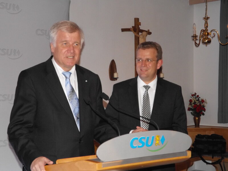 Horst Seehofer und Reinhard Brandl in Schönesberg