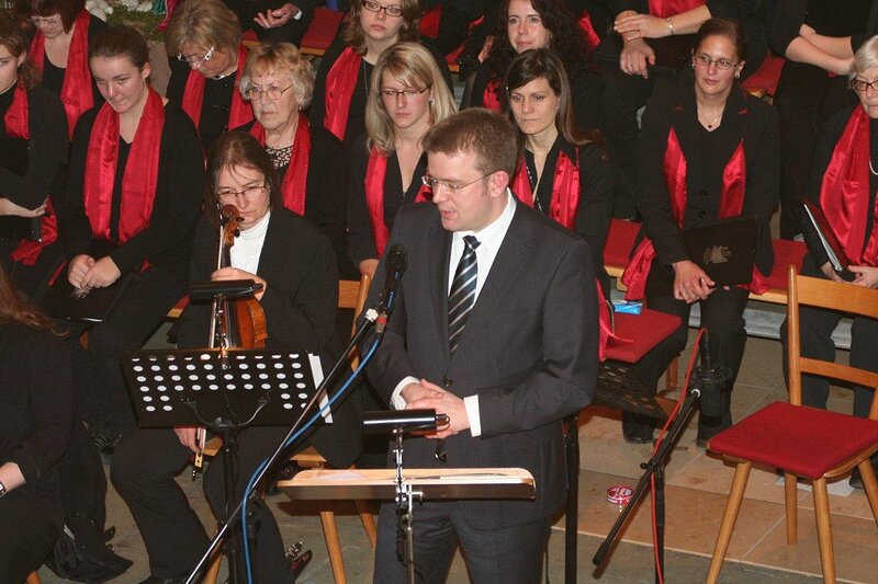 MdB Dr. Reinhard Brandl beim Weihnachtskonzert in Gaimersheim 