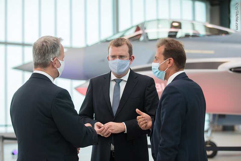 Dr. Brandl im Gespräch mit Airbus CEO Guillaume Faury