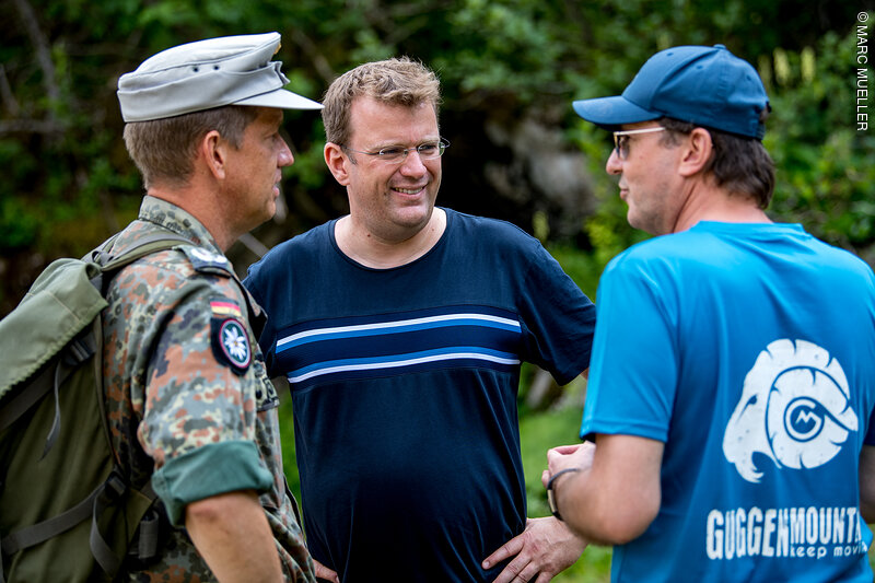 Kommandeur Oberst Keller, Dr. Reinhard Brandl, Landesgruppenvorsitzender Alexander Dobrindt (c) Müller / CSU Landesgruppe