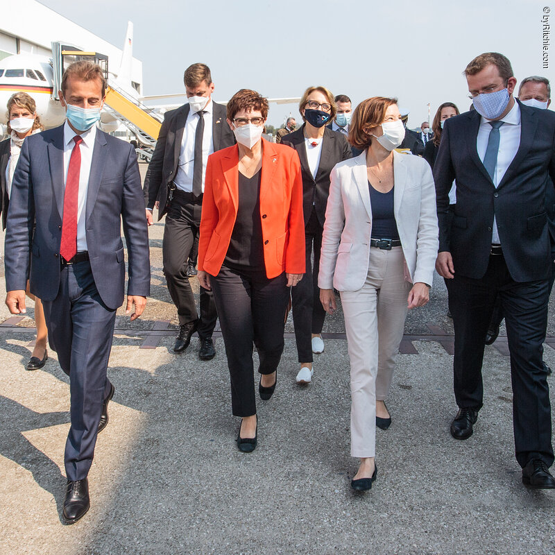 Besuch der Verteidigungsministerinnen Annegret Kramp-Karrenbauer und Florence Parly bei Airbus