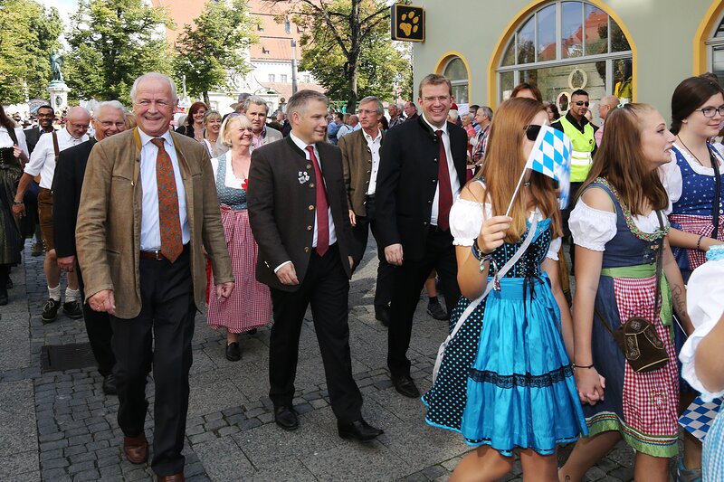 Der Festzug startet am Paradeplatz; Foto: Marek Kowalski