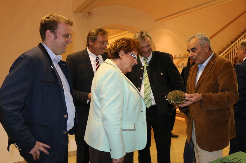 MdB Dr. Reinhard Brandl und Landtagspräsidentin Barbara Stamm in Neuburg