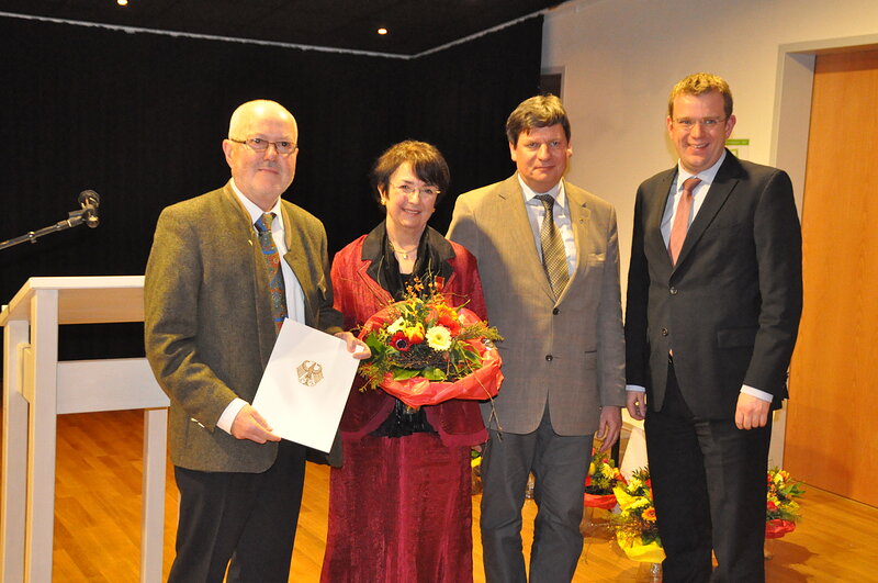 stv. Landrat Alois Rauscher, Frau Inge Eberle, Bürgermeister Dr. Karlheinz Stephan, MdB Dr. Reinhard Brandl