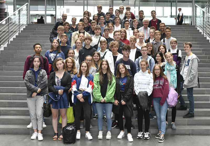 Die Schülerinnen und Schüler des Willibald-Gymnasiums in Berlin; Foto: DBT Inga Haar