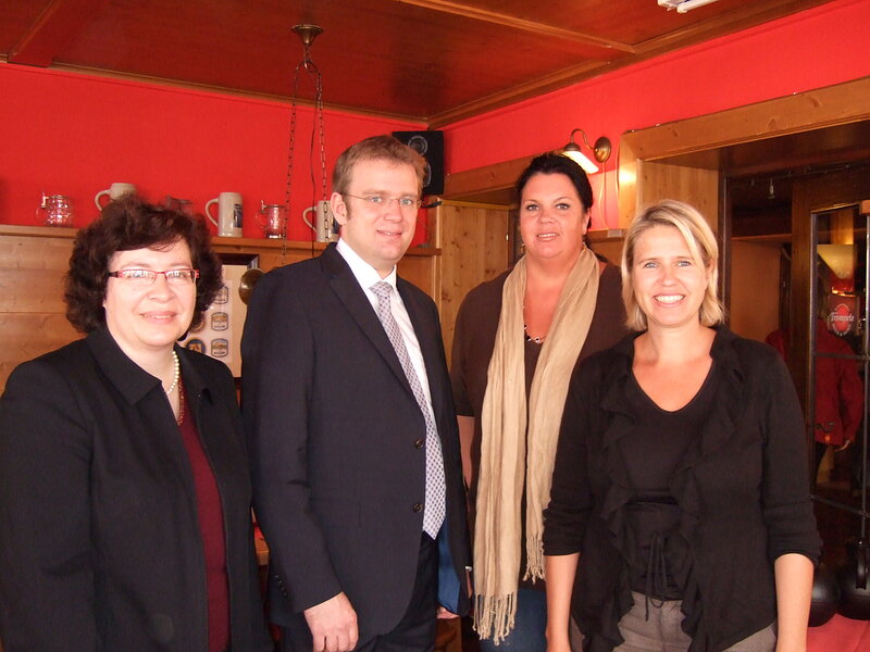 Petra Preis, Reinhard Brandl, Carmen Albrecht und Claudia Forster