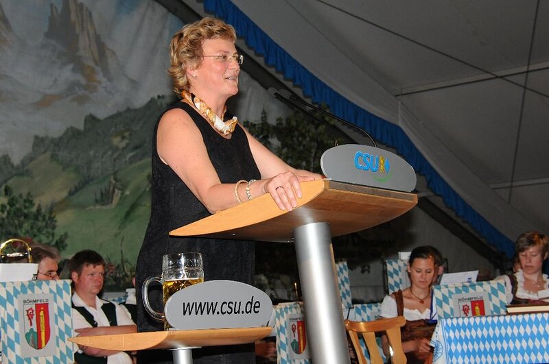 Monika Hohlmeier, MdEP bei ihrer Rede im Festzelt in Eitensheim