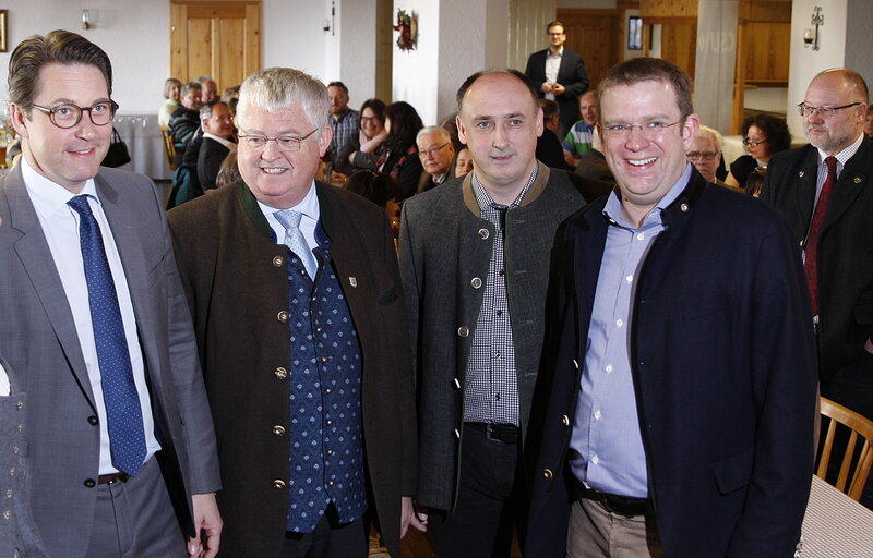 Generalsekretär Andreas Scheuer, Kreisvorsitzender Alfred Lenger, Ortsvorsitzender Peter Banzhaf, MdB Reinhard Brandl