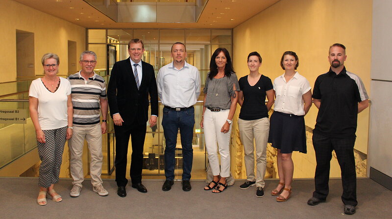 Dr. Reinhard Brandl MdB mit den Gästen aus Bonn; Foto: R. Brandl