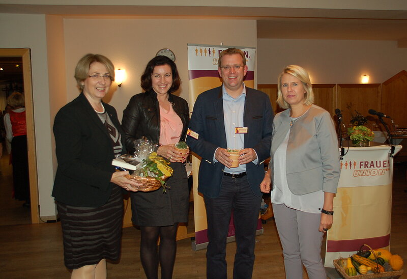 Tanja Schorer-Dremel, Dorothee Bär, Dr. Reinhard Brandl und Claudia Forster