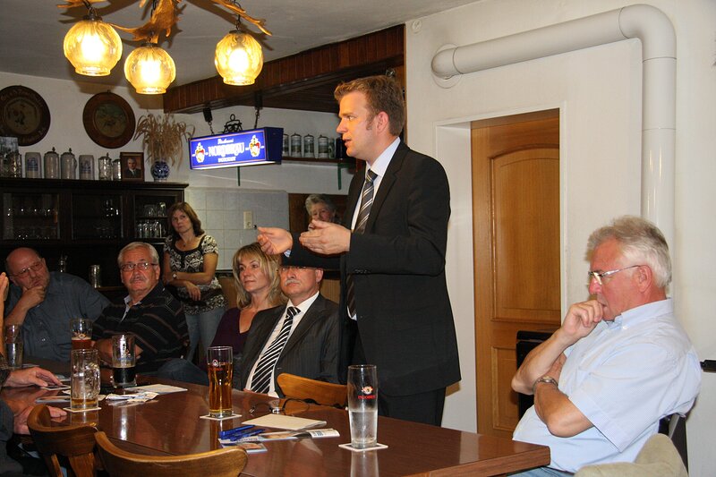 Dr. Reinhard Brandl im Gasthaus Meierbeck