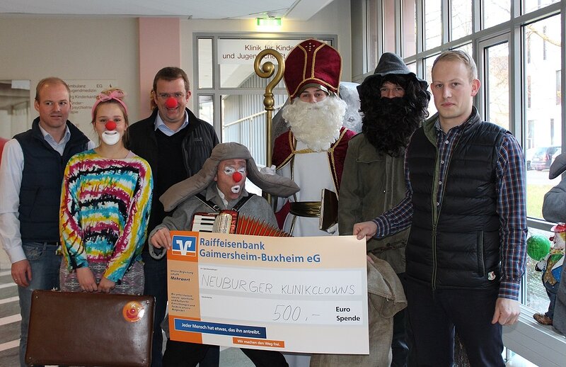 Spendenübergabe an die Klinik-Clowns Neuburg