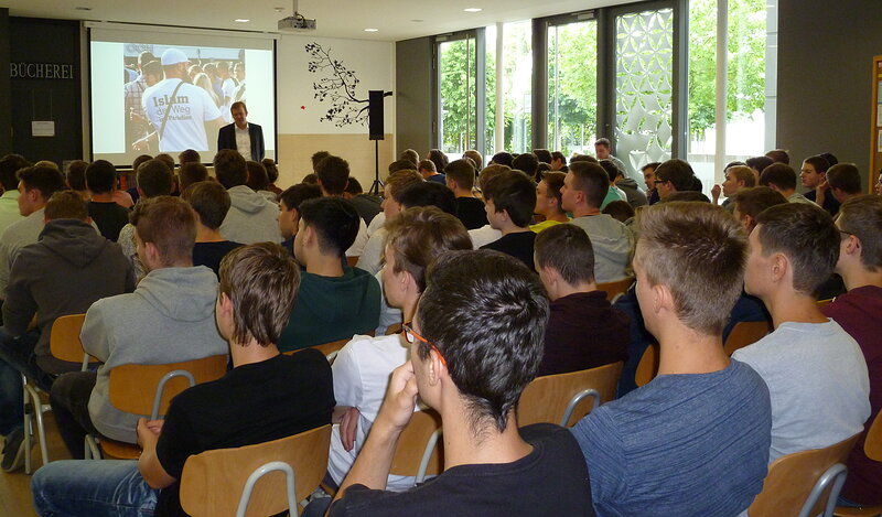 MdB Dr. Reinhard Brandl an der Paul-Winter-Schule