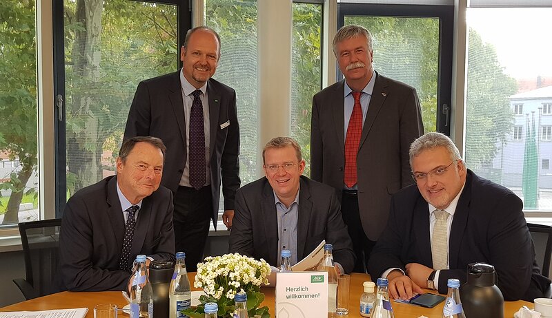 von links: Friedrich Hofmann, Ulrich Resch, Dr. Reinhard Brandl, Ewald Kommer und Erich Irlstorfer