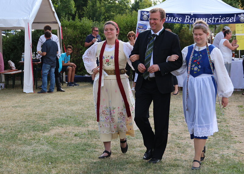 MdB Dr. Reinhard Brandl beim Kronenfest; Foto: Elke Kloos