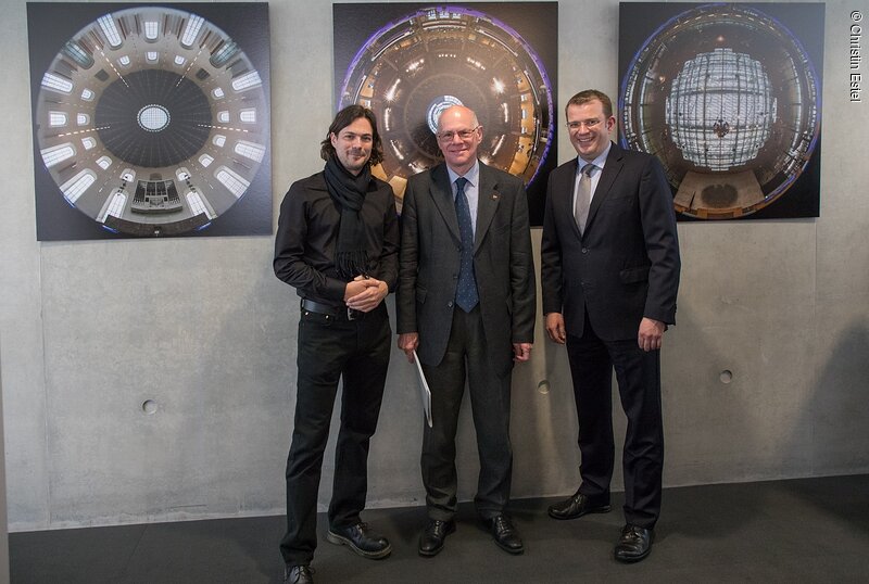 Künstler Johannes Hauser, Bundestagspräsident Prof. Norbert Lammert, MdB Dr. Reinhard Brandl