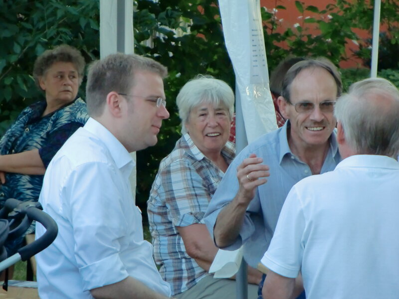 Reinhard Brandl im Gespräch mit den Bürgerinnen und Bürgern