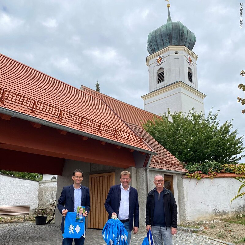 Gemeinsam unterwegs: Dr. Michael Kern (Bezirks- und Stadtrat, Dr. Reinhard Brandl (Bundestagsabgeordneter) und Franz Hofmann