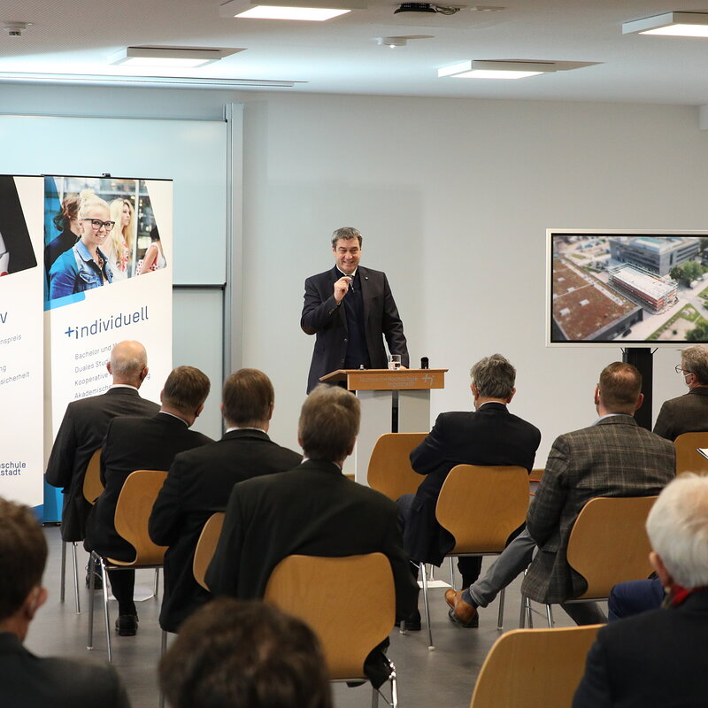 KI-Knotenpunkt: Eröffnung des neuen Modulbaus am Campus Ingolstadt