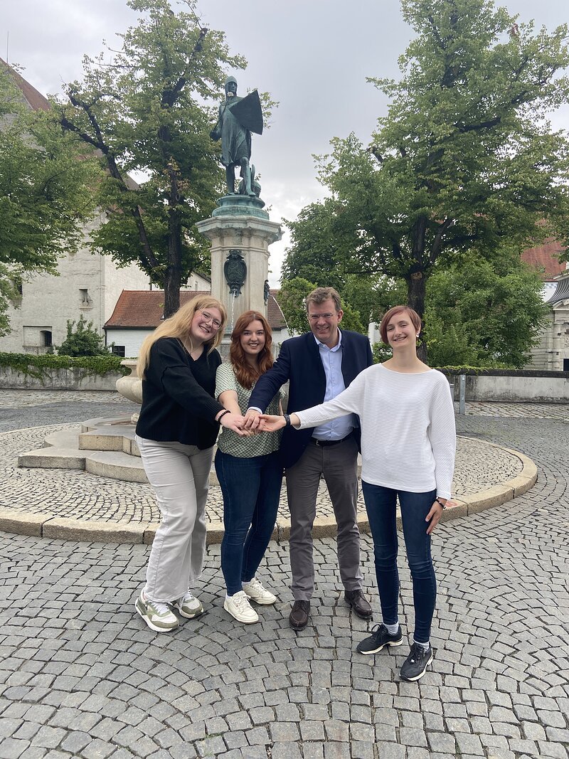 Theresa Schlachtbauer, Katrin Maier, Dr. Reinhard Brandl, Lisa Löser